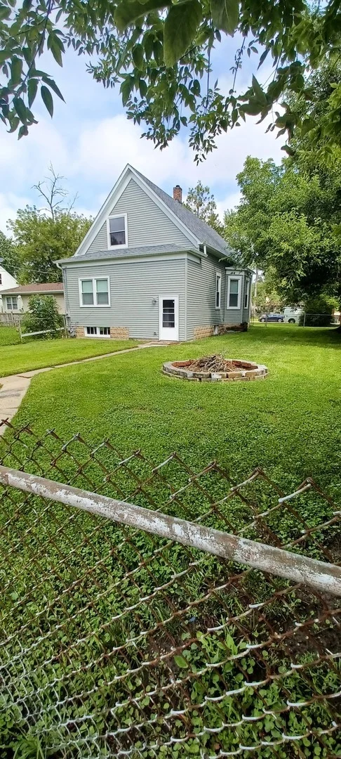 Photo of 2009 Carmel Boulevard