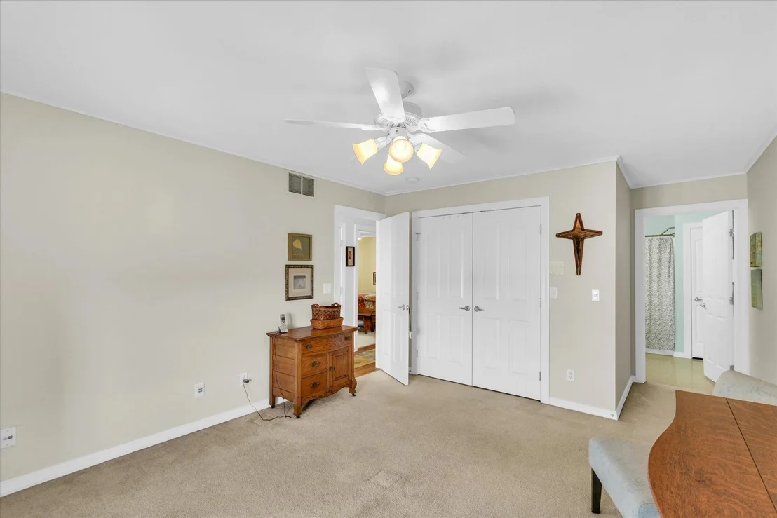 Photo of Unit 2517 at 2517 WINDWARD