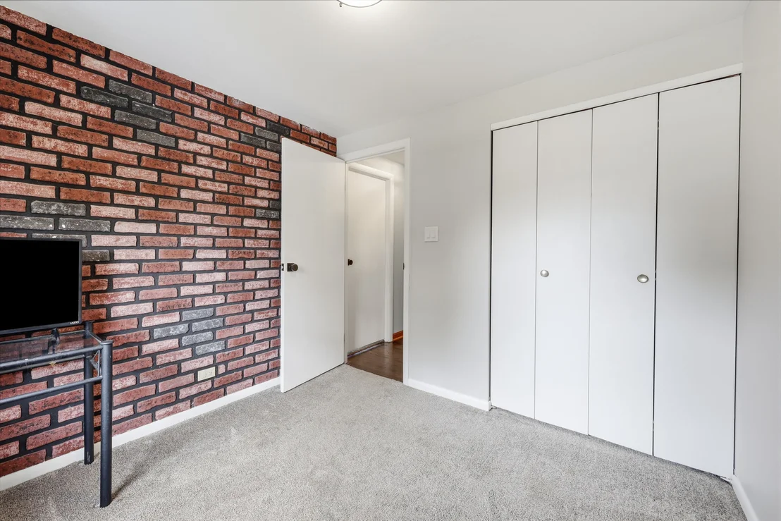 Photo of 1419 Hampton Lane