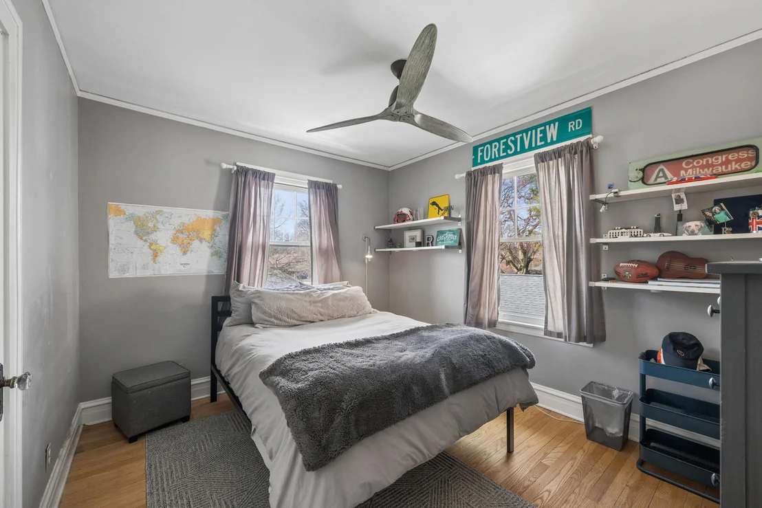 Photo of 2216 Forestview Road