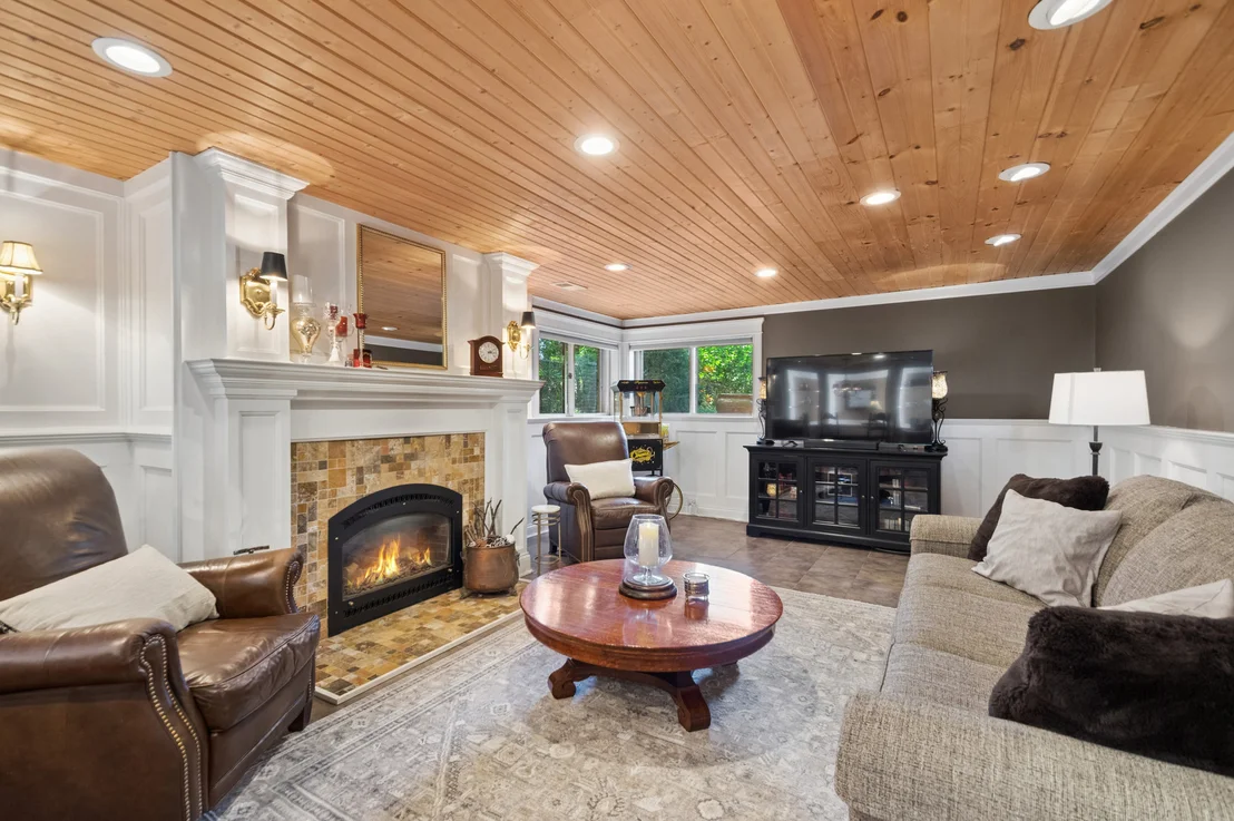 Photo of 576 Bedford Lane