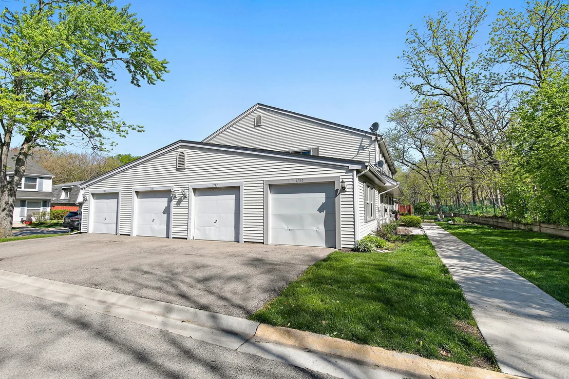 Photo of 1797 Queensbury Circle