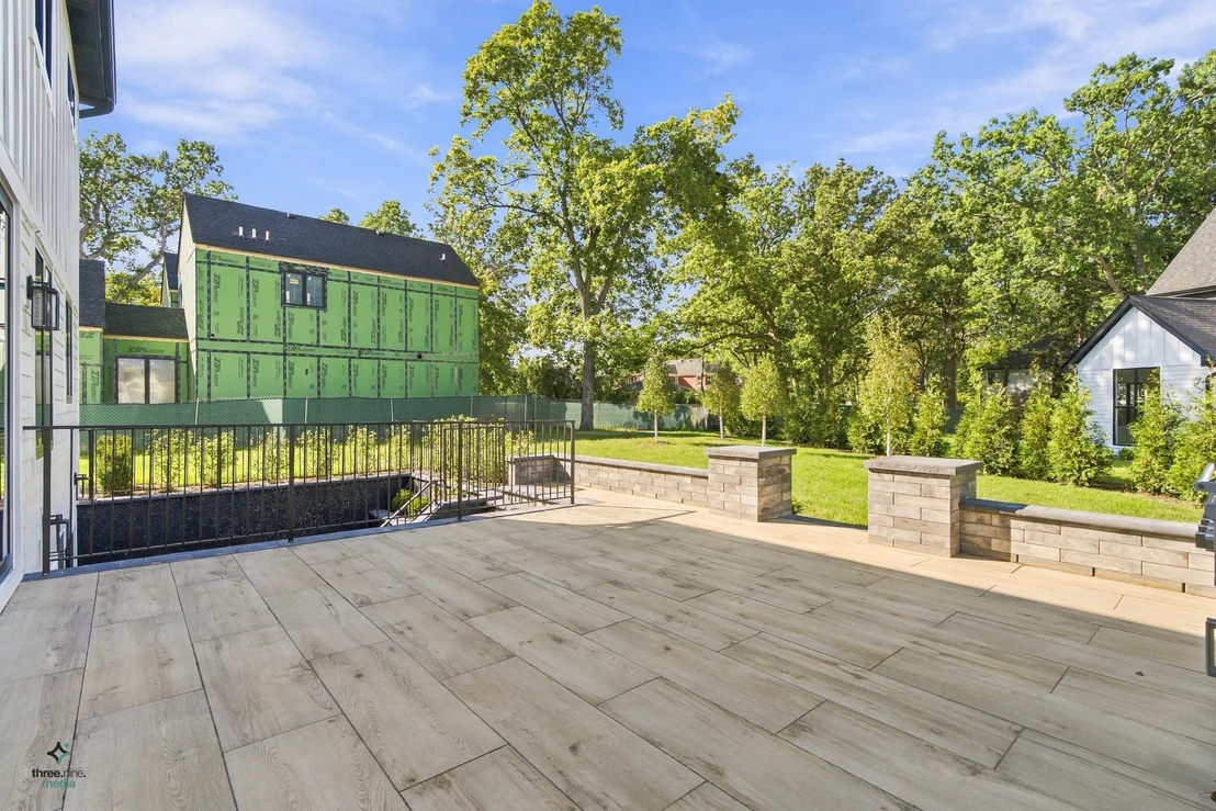 Photo of 425 Forest Edge Drive