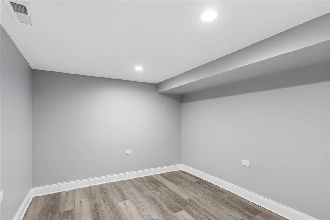 Photo of 1509 W 72nd Place
