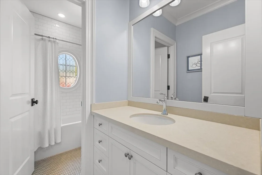 Photo of 1482 Edgewood Lane