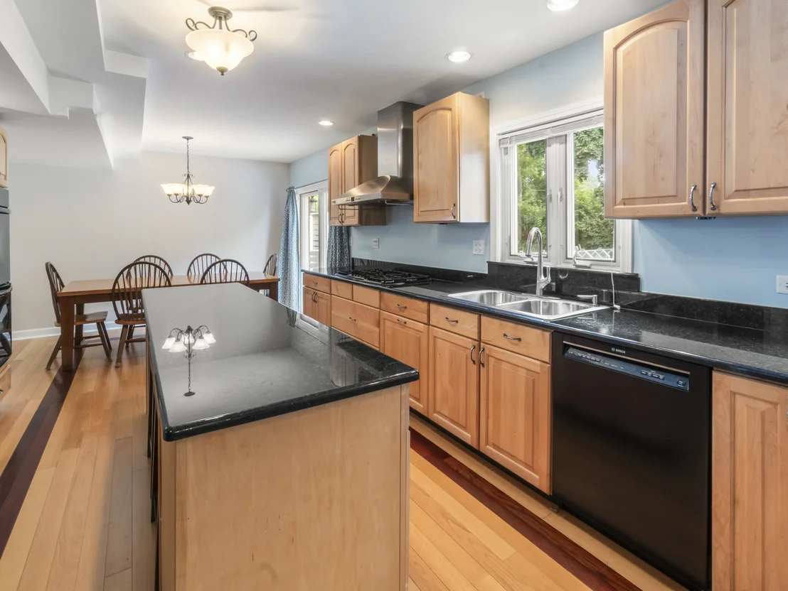 Photo of 225 Stratford Road