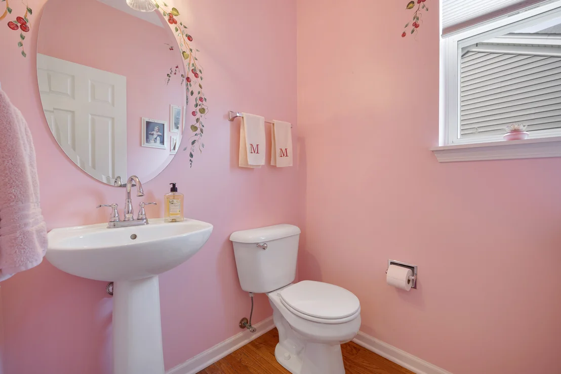 Photo of 566 Horizon Drive W