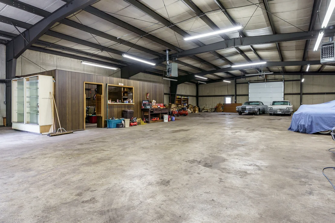 Photo of 7889 Shaw Road