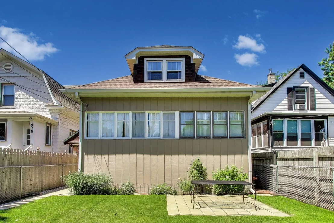 Photo of 934 Circle Avenue