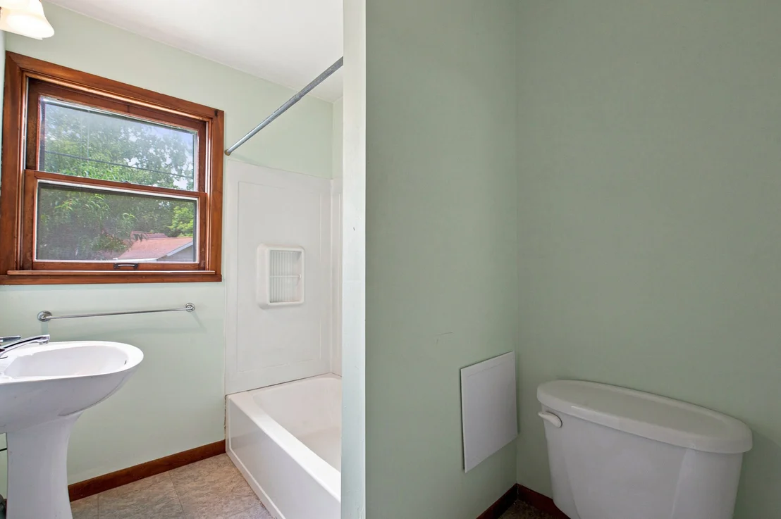 Photo of 615 Richards Lane