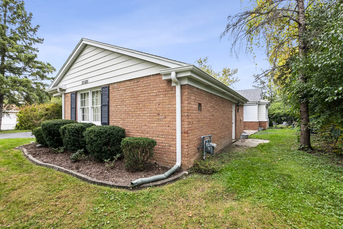 Photo of 20525 Attica Road