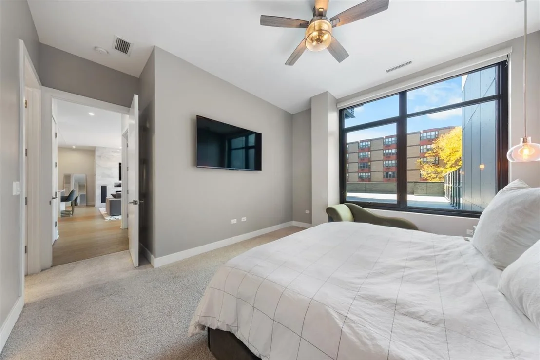 Photo of Unit 206 at 6 N Bishop Street