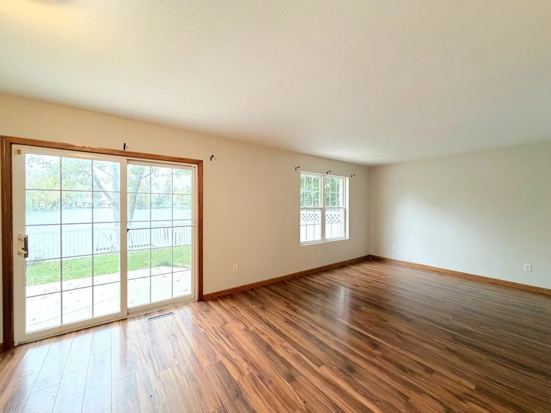 Photo of 1069 Lincoln Drive