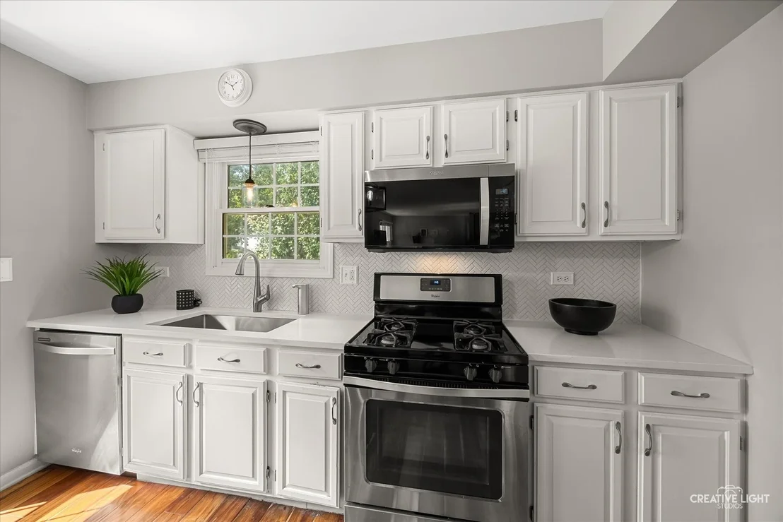 Photo of 2303 Riverside Drive