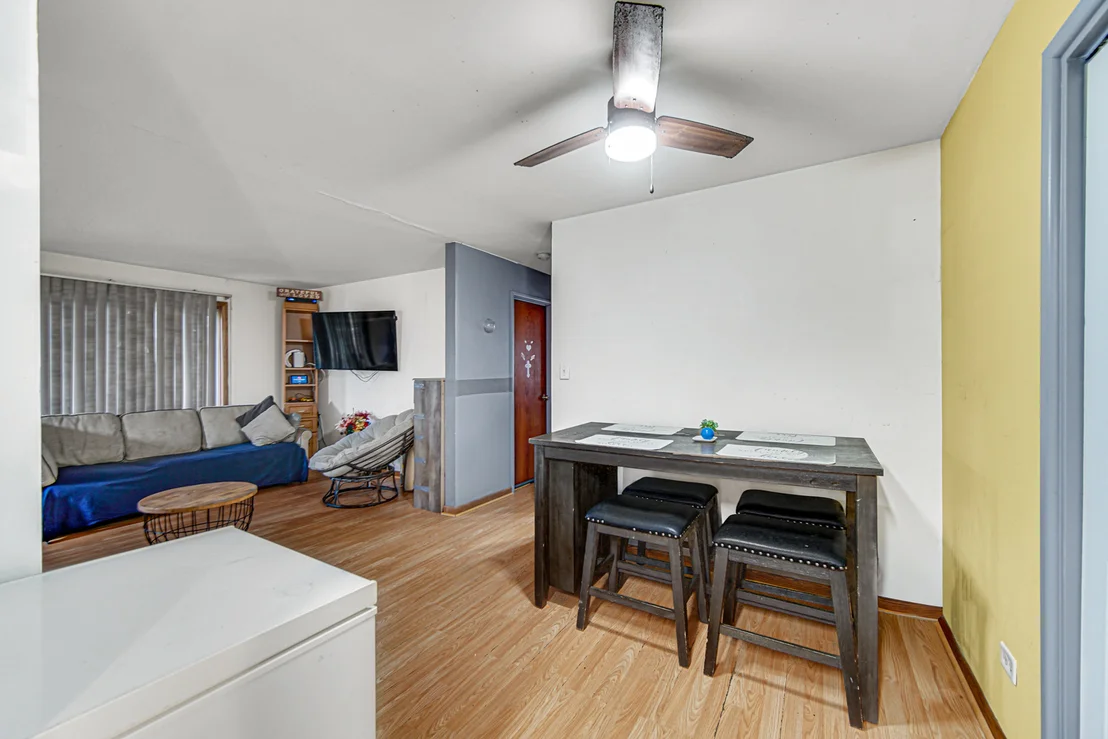 Photo of Unit 7 at 903 Elder Road