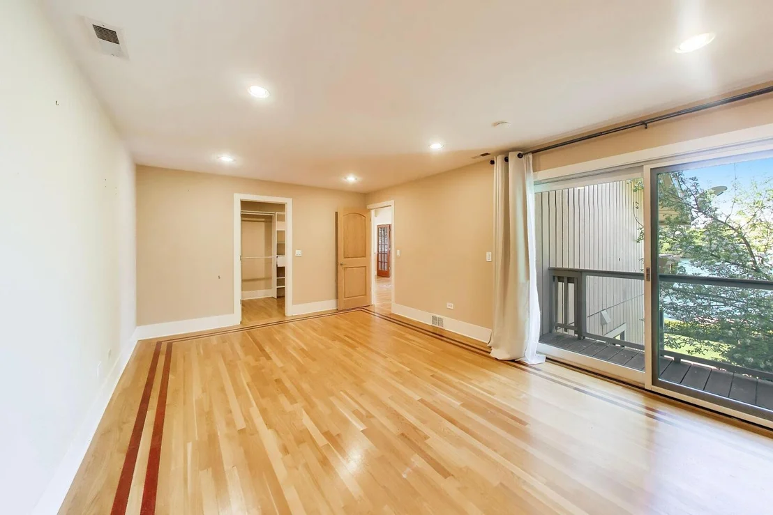 Photo of 2100 Valley Lo Lane