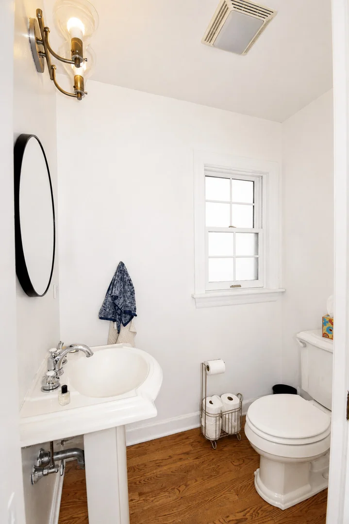 Photo of 1131 Thatcher Avenue