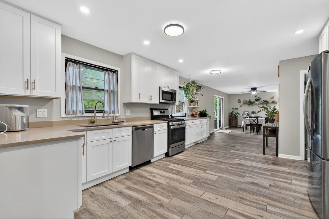 Photo of 8061 W Hill Road