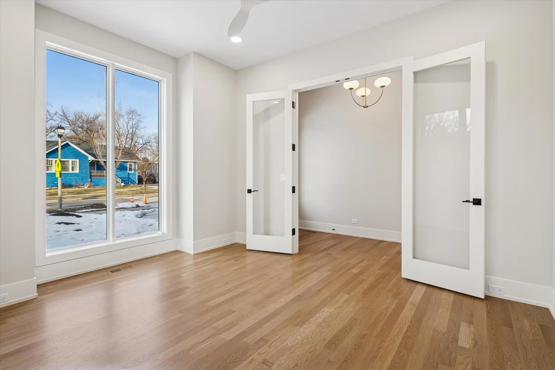 Photo of 498 W 3rd Avenue