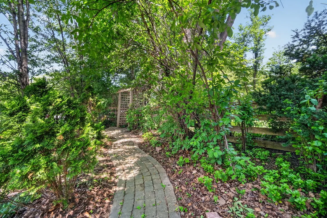 Photo of 36W927 Red Gate Road