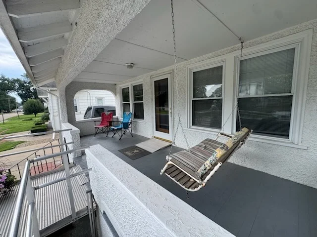 Photo of 609 12th Avenue