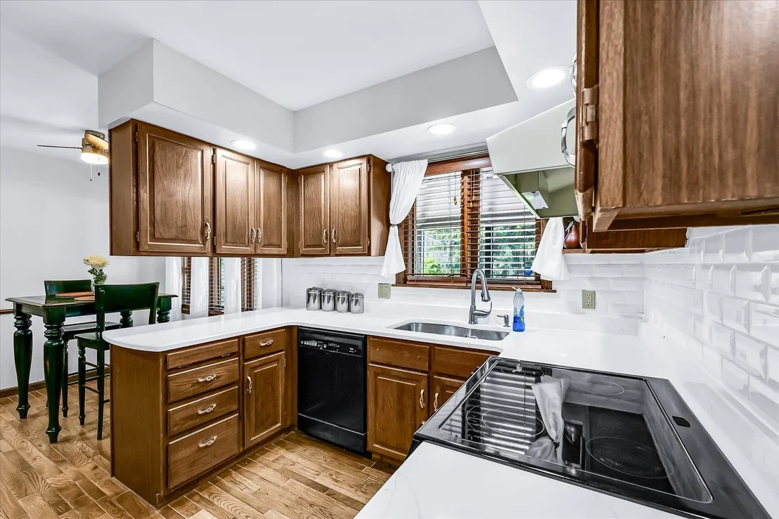 Photo of 4111 Farhills Drive