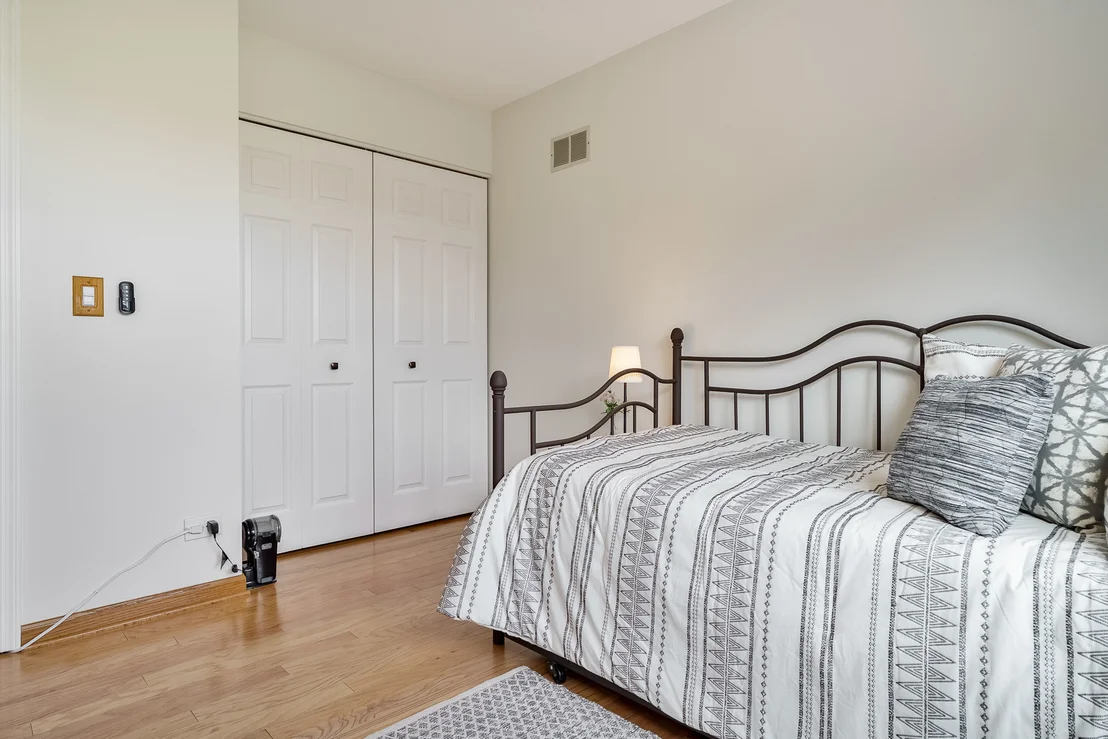 Photo of 881 Willowbrook Drive