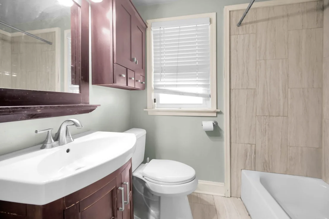 Photo of 313 Harlem Avenue
