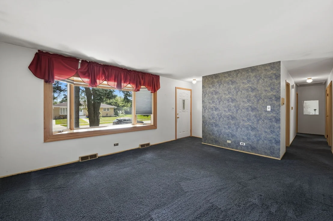 Photo of 730 W Beach Drive