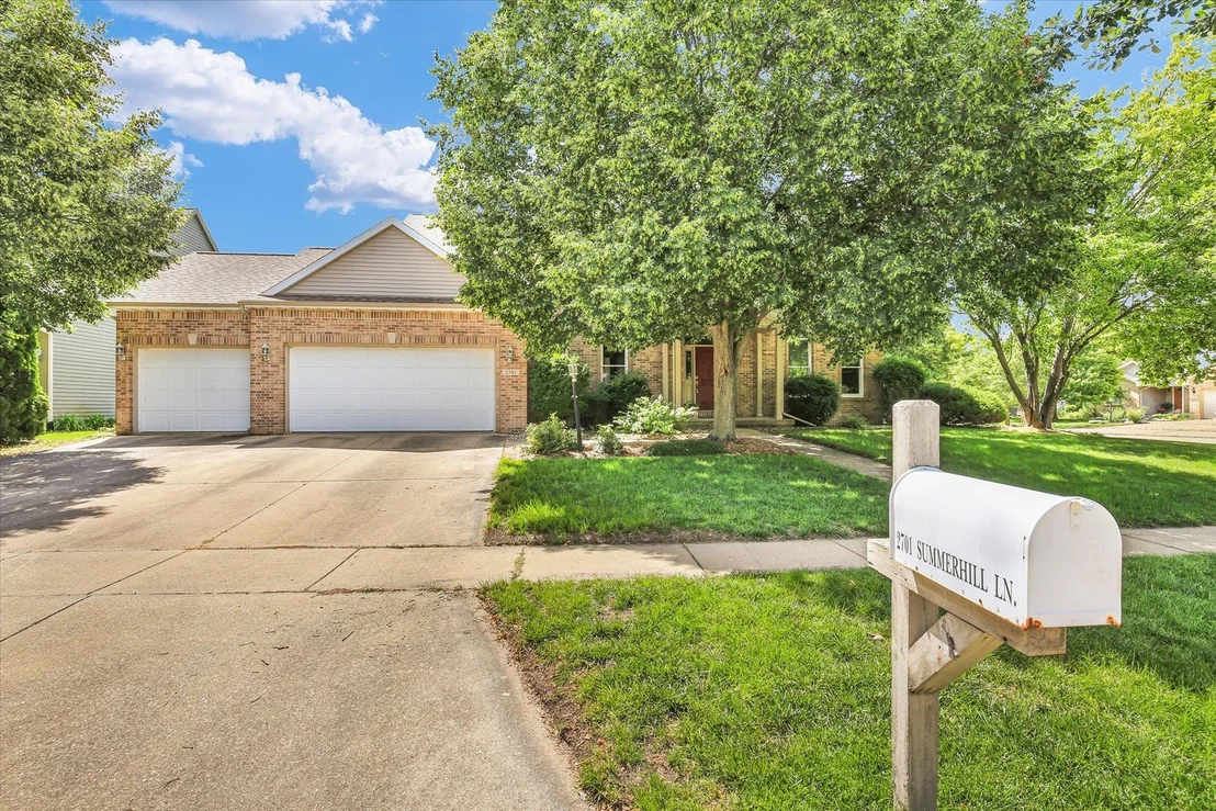 Photo of 2701 Summerhill Lane