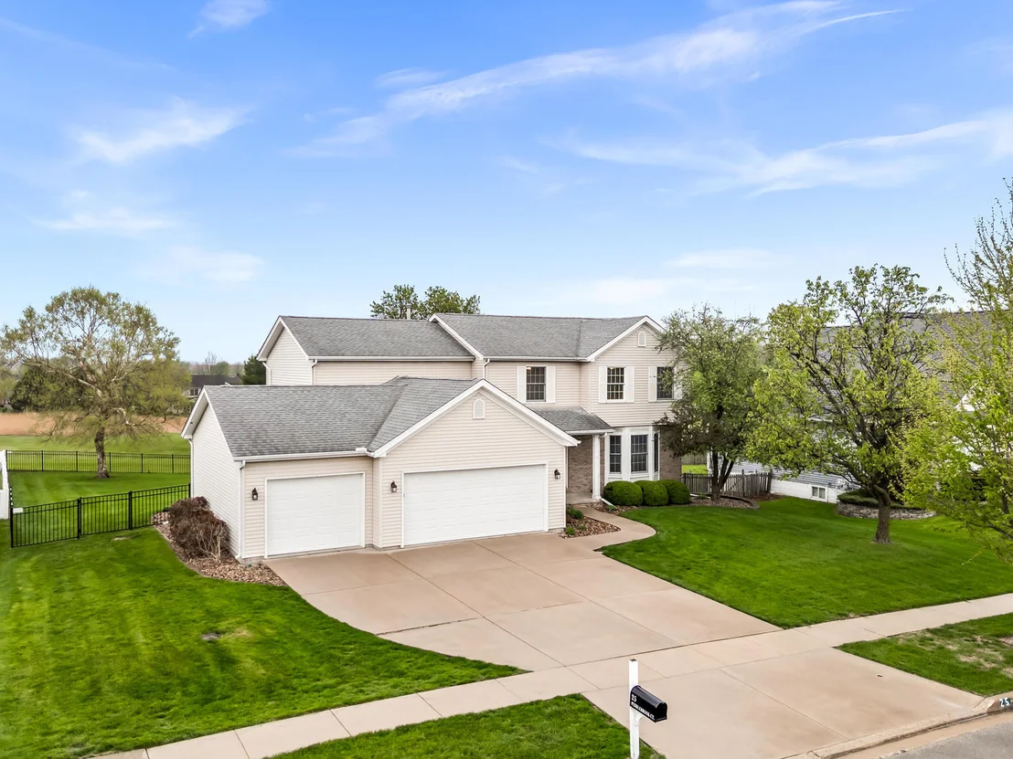 Photo of 25 Pebblebrook Court