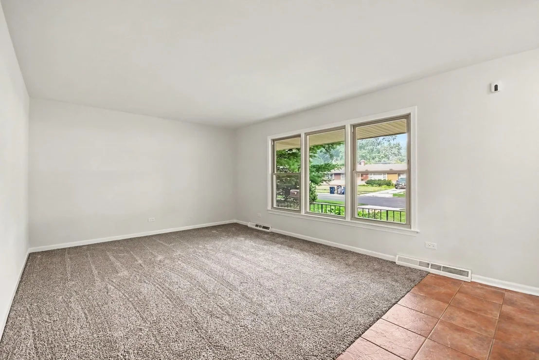 Photo of 209 Maureen Drive