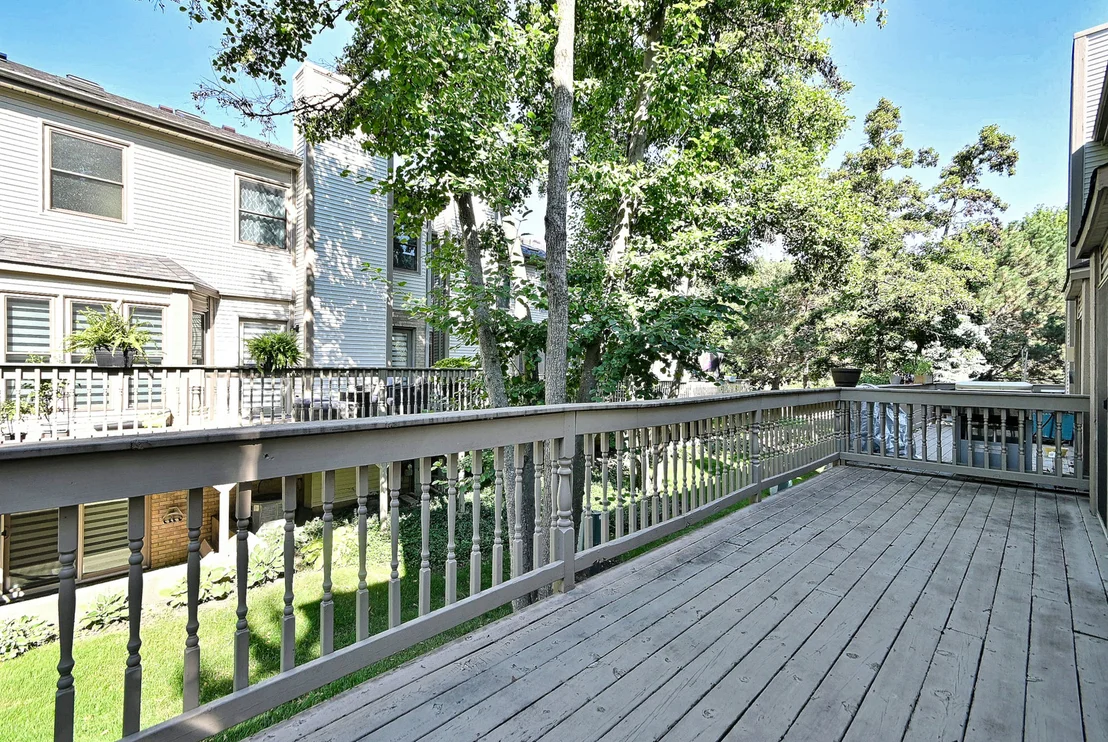 Photo of 148 Schiller Square