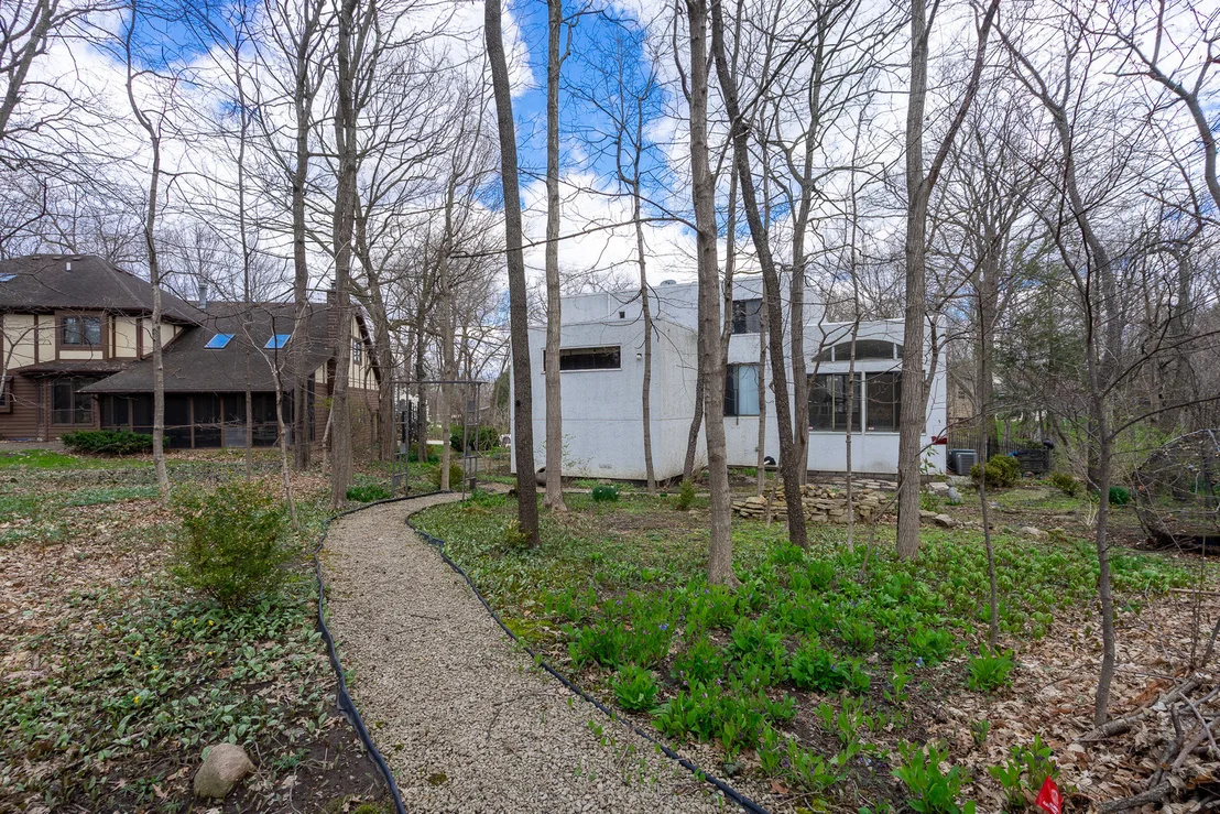 Photo of 324 Gina Drive
