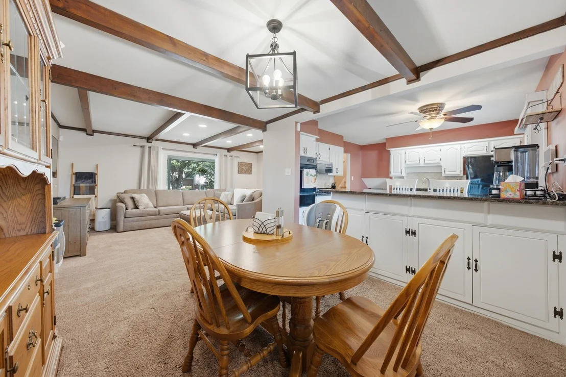 Photo of 15124 Hillside Avenue