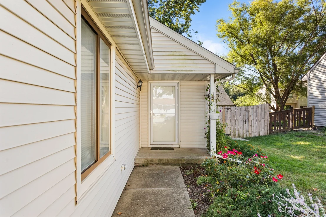 Photo of 726 Higgins Road