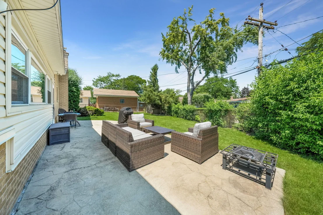 Photo of 513 W Division Street