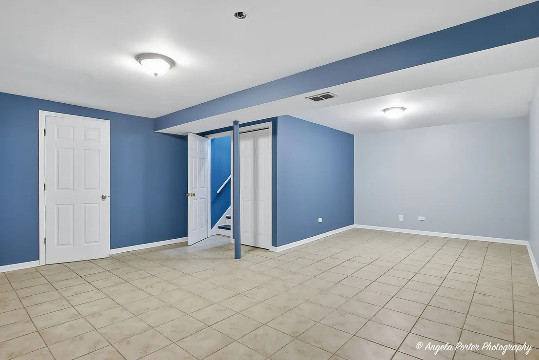 Photo of 410 WILLOW Road
