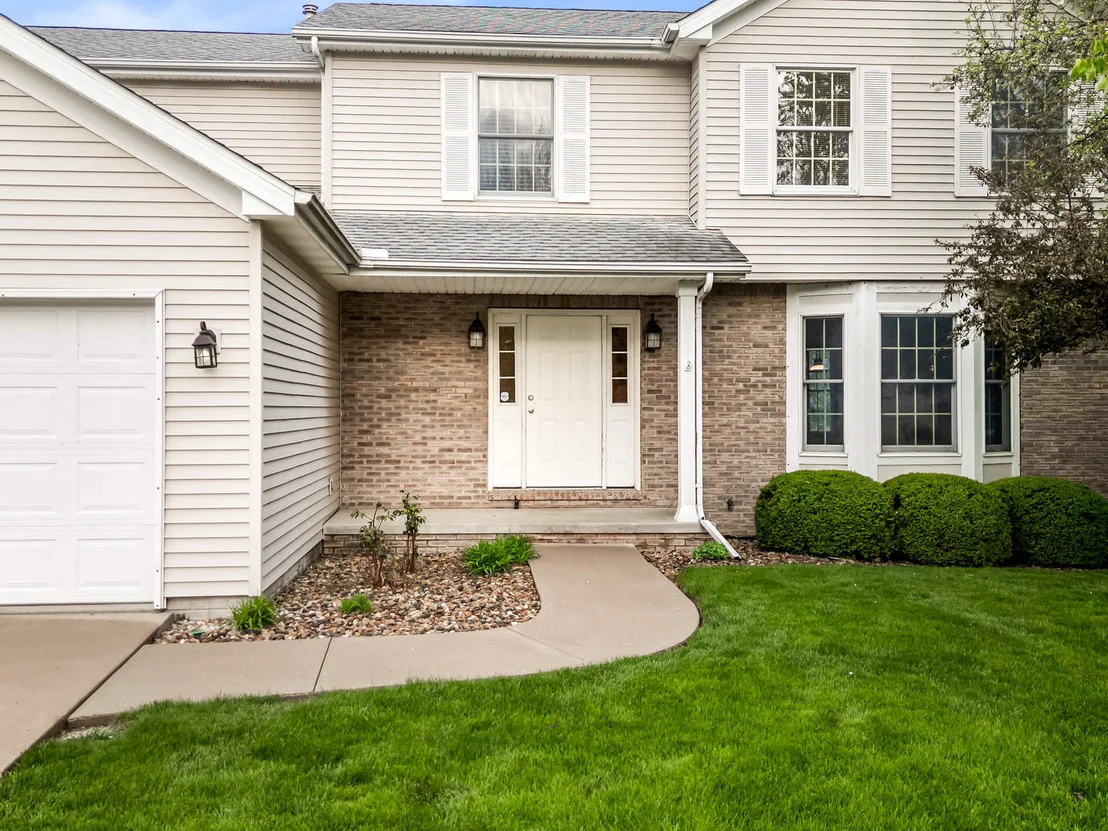 Photo of 25 Pebblebrook Court