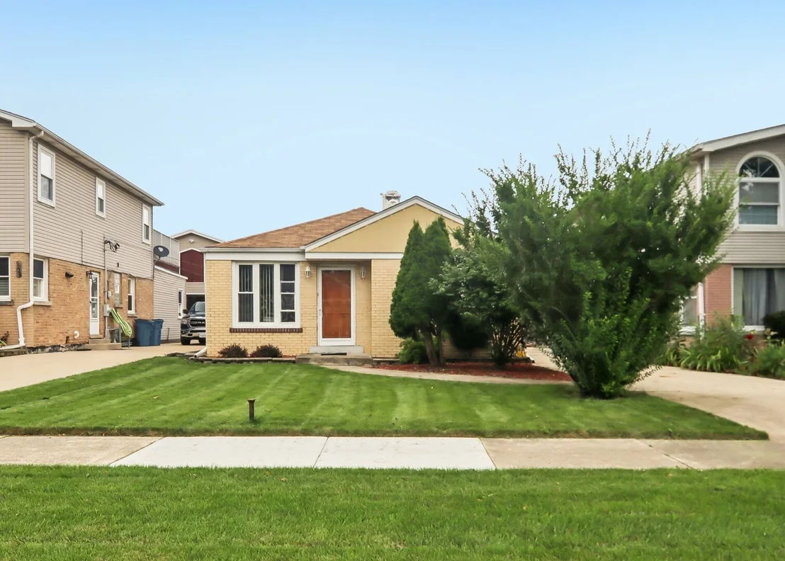 Photo of 9226 Crescent Drive