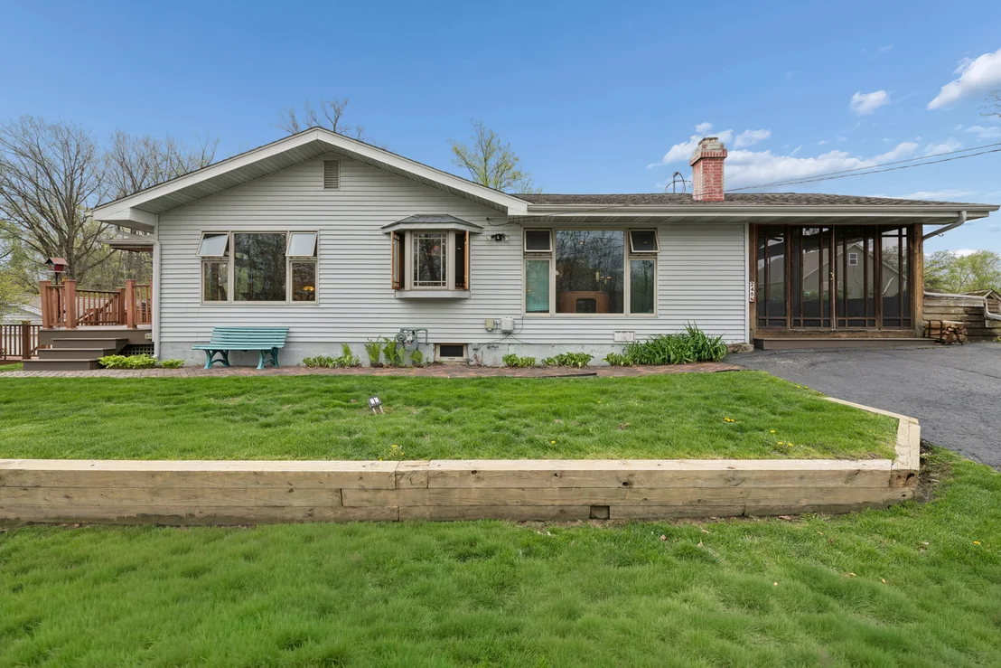 Photo of 245 W Circle Drive