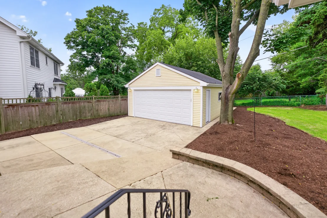 Photo of 392 WINDSOR Avenue