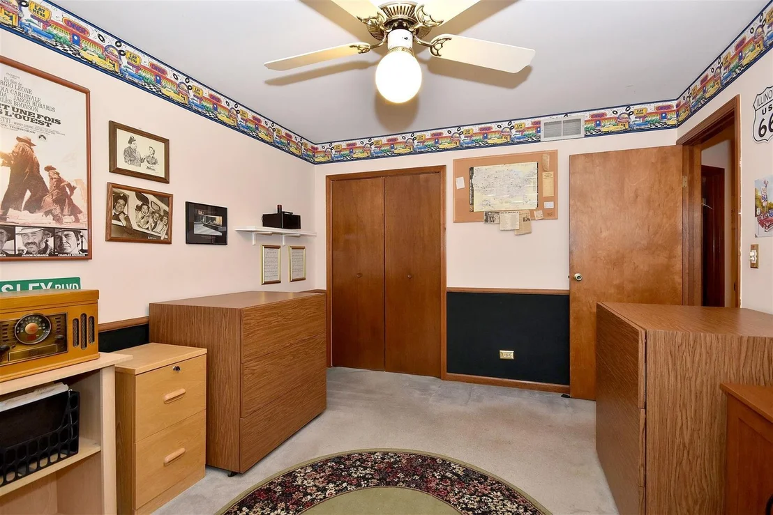 Photo of 206 VILLAGE Road