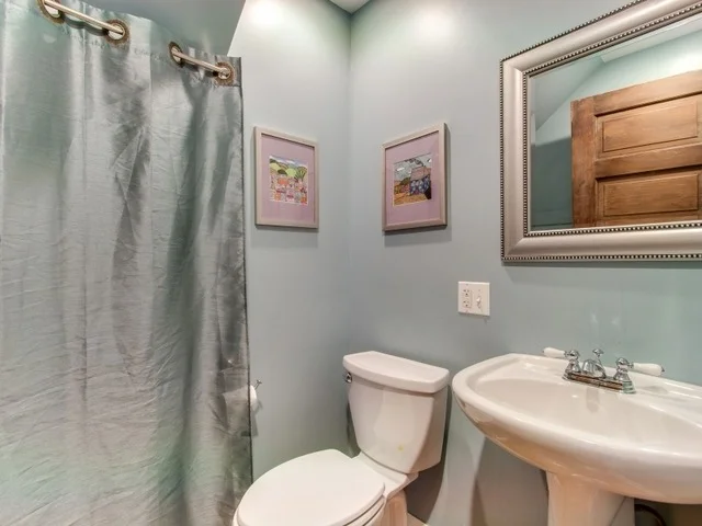 Photo of 2025 MAPLE Avenue