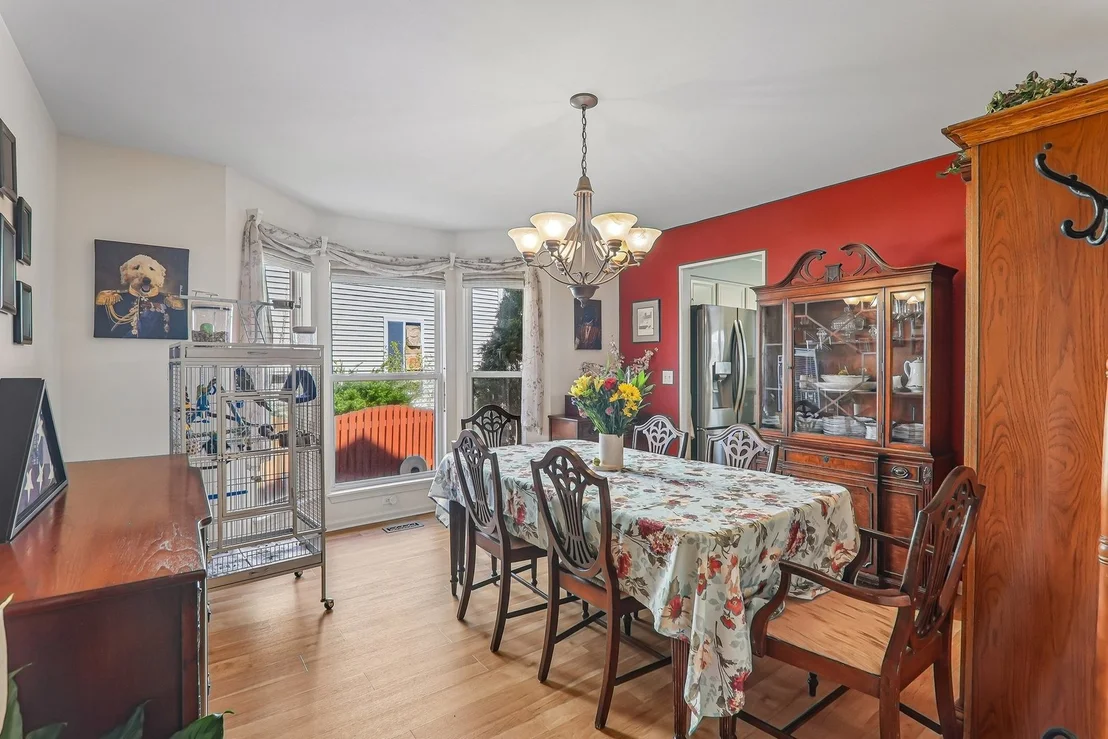 Photo of 806 Meadowridge Drive
