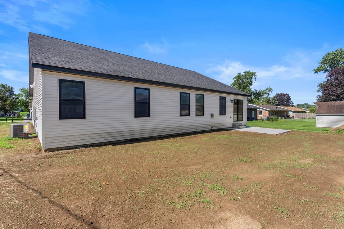 Photo of 202 W Evergreen Drive
