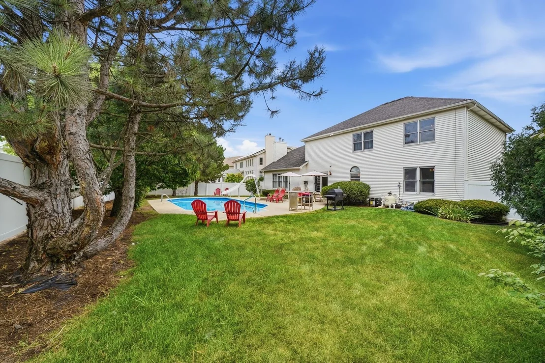 Photo of 567 Warbler Drive
