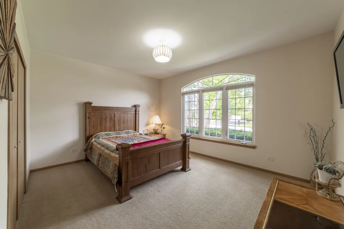 Photo of 16453 LAKESIDE Drive