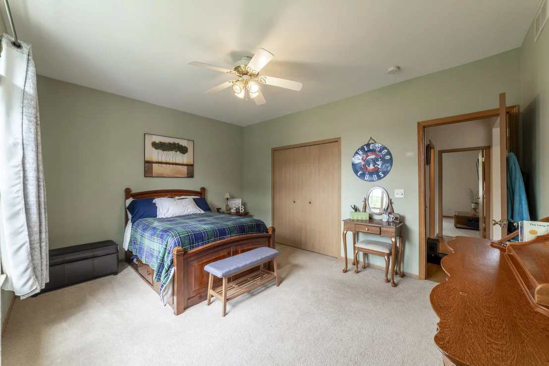 Photo of 16453 LAKESIDE Drive
