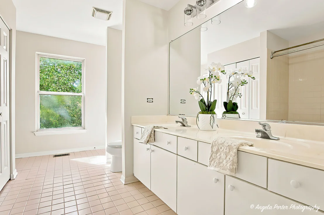 Photo of 606 Barberry Trail